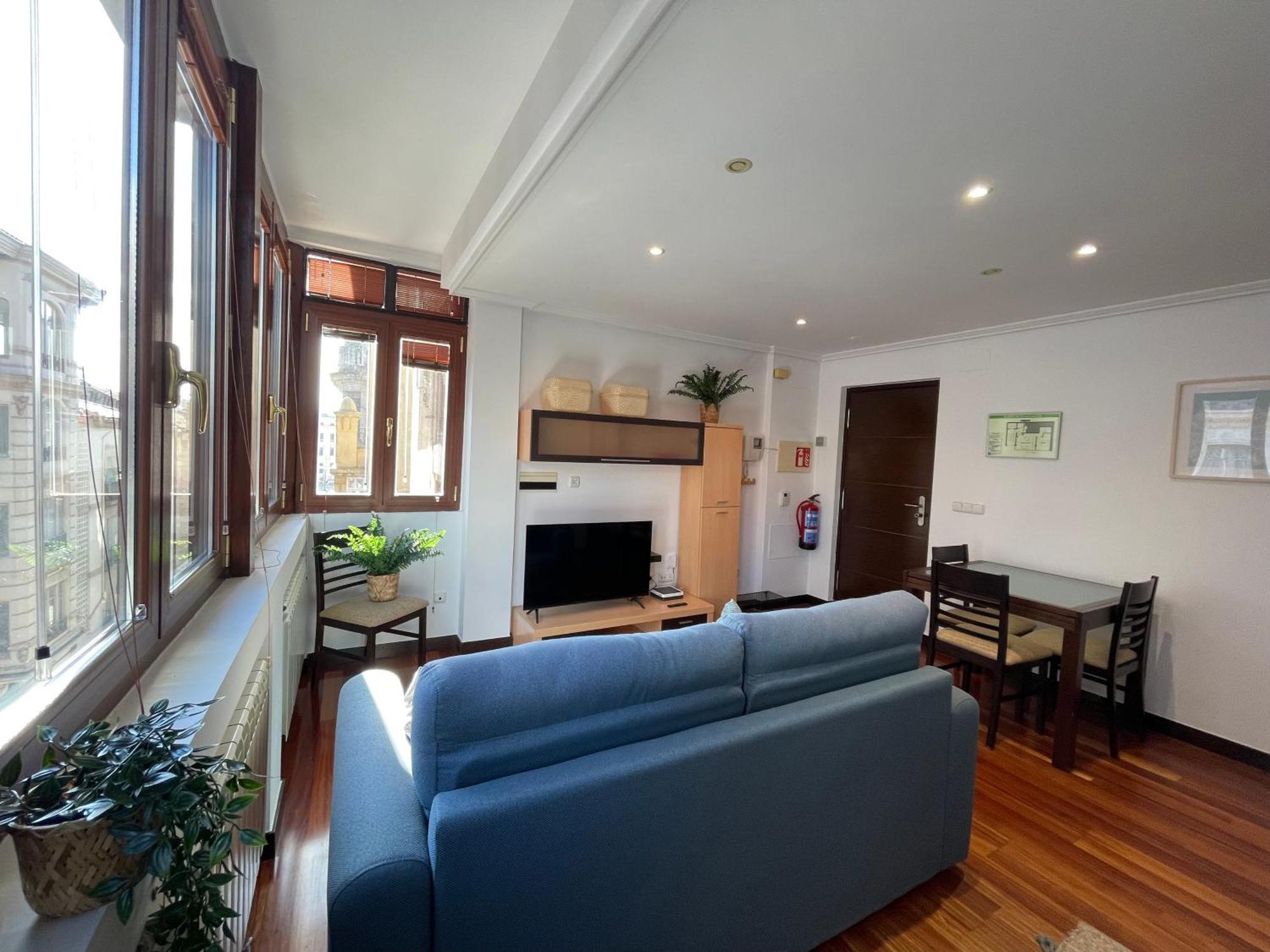 Atuaire Home Vivienda A Luminosa Parking Incluido En Plena Calle Comercial Бургос Екстер'єр фото
