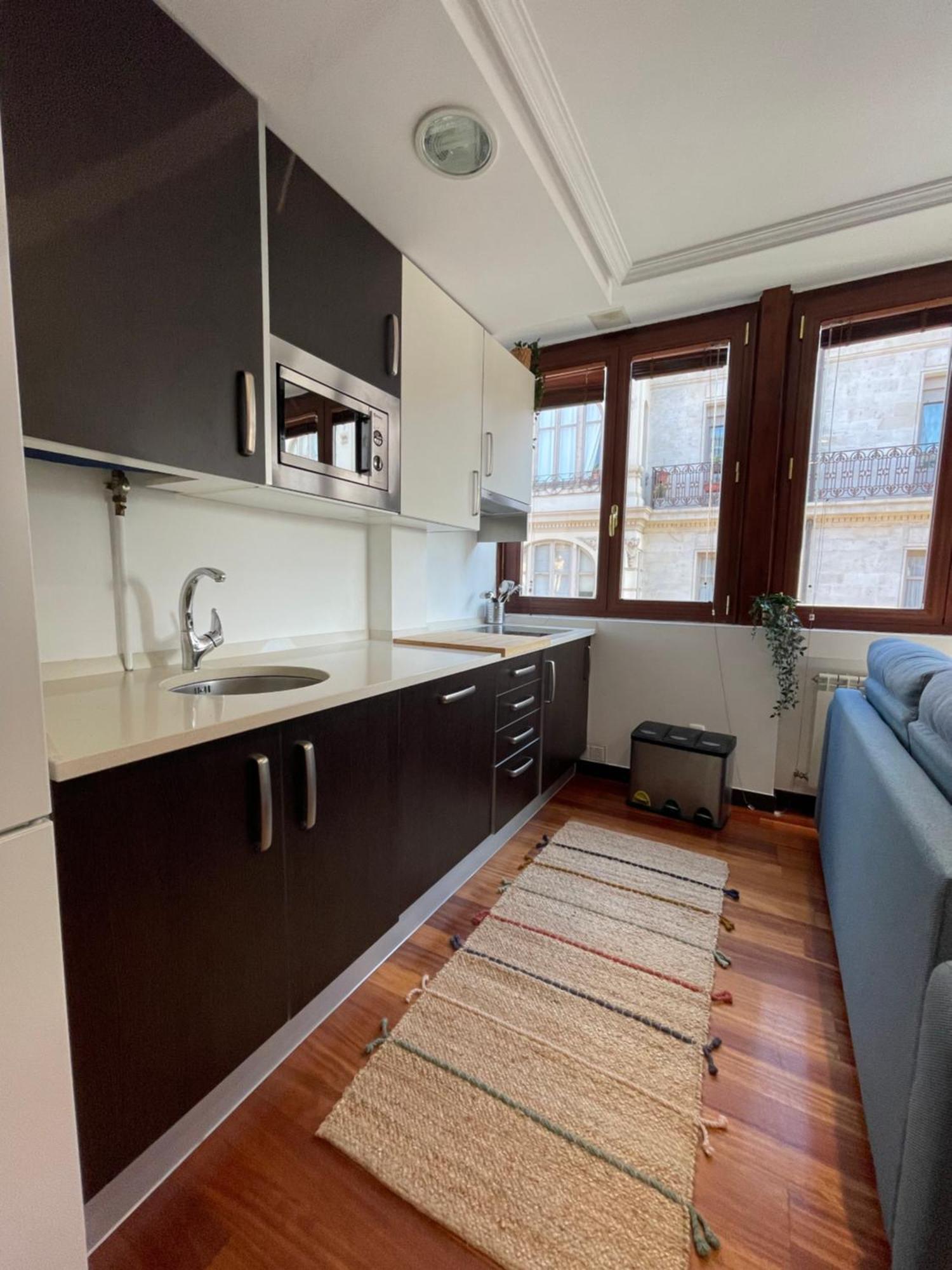Atuaire Home Vivienda A Luminosa Parking Incluido En Plena Calle Comercial Бургос Екстер'єр фото