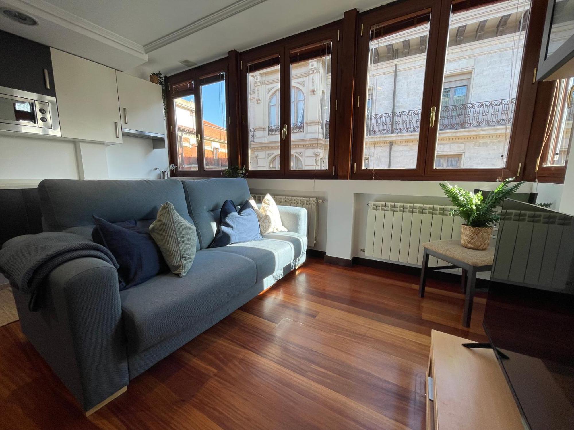 Atuaire Home Vivienda A Luminosa Parking Incluido En Plena Calle Comercial Бургос Екстер'єр фото
